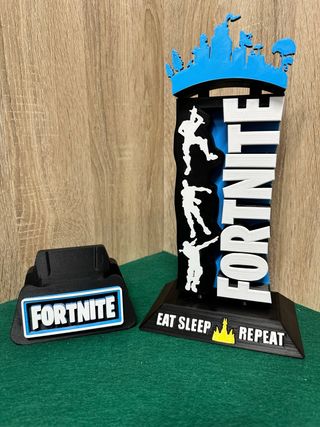 SOPORTE MANDO PS5 Y AURICULARES FORTNITE.