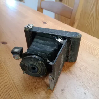 Cámara de fotos antigua plegable