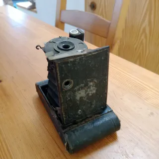 Cámara de fotos antigua plegable