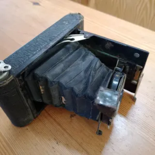 Cámara de fotos antigua plegable