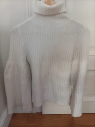 Jersey Guess cuello alto blanco