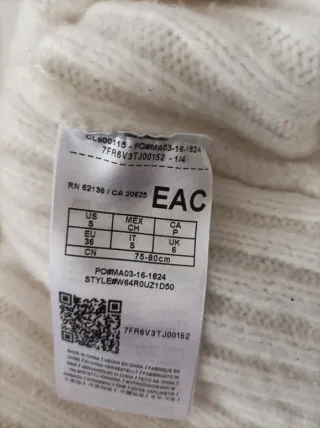 Jersey Guess cuello alto blanco