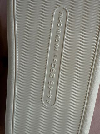 Zapatillas Capibara Unisex Talla 39-40 + calcetine