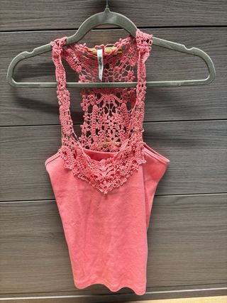 Top Pepe Jeans rosa con encaje