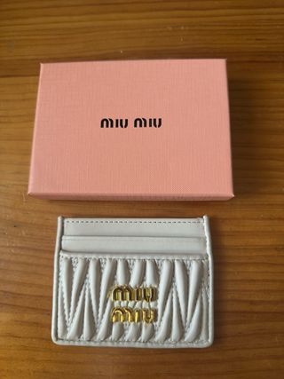 Portacartellini Miu Miu Beige e Dorato