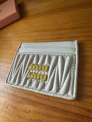 Portacartellini Miu Miu Beige e Dorato