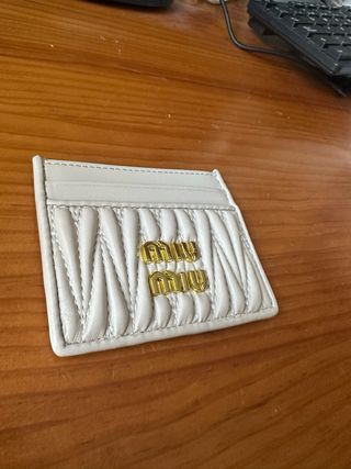 Portacartellini Miu Miu Beige e Dorato