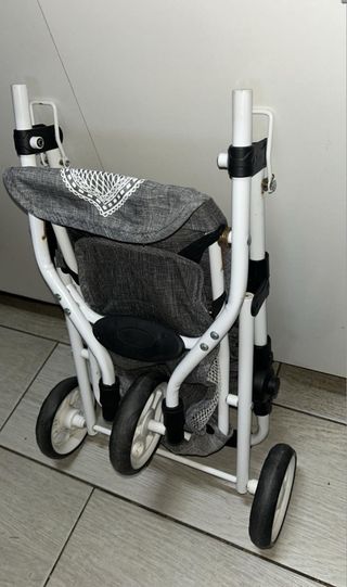 Carrito de juguete gris