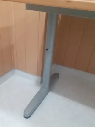 Mesa de despacho madera y metal