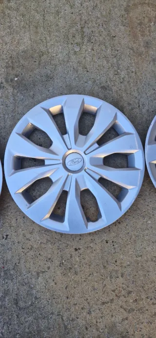 Tapacubos Ford Fiesta Courier Focus Connect