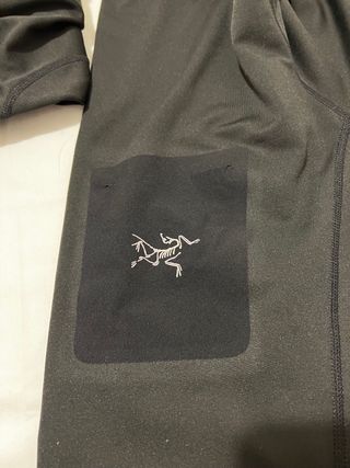 Conjunto Arc'teryx Camiseta y Mallas Térmicas