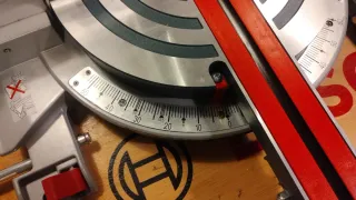 Sierra ingletadora Bosch GCM 8 SJL