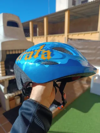 Regalo casco bicicleta para niño.