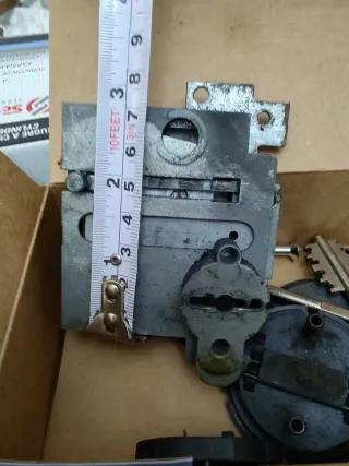 Serrature da incasso con chiavi