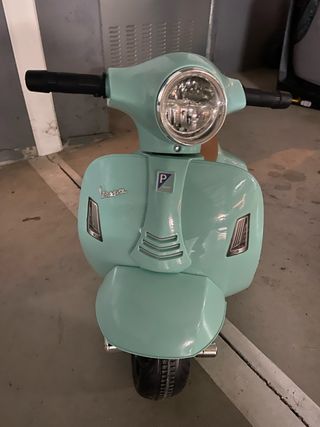 Vespa Eléctrica para Niños