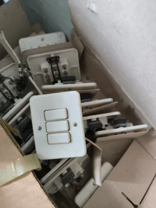 Interruttori e prese vintage anni '70