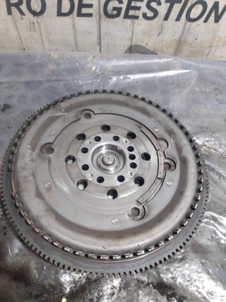 VOLANTE MOTOR MERCEDES VITO CAJA CERRADA 6.03