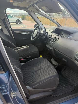 Citroen Grand C4 Picasso 2012