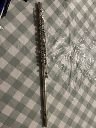 Flauta travesera con estuche