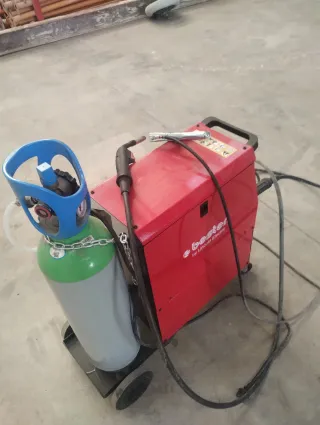 Soldadora Bester con bombona y cortadora