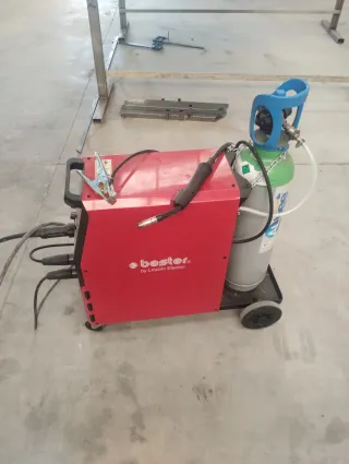 Soldadora Bester con bombona y cortadora