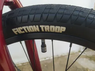 Bicicleta de Bmx Street.STOLEN SPADE ,ruedas de 22