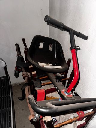 Patinete eléctrico con soporte kart