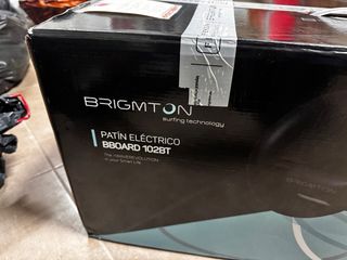 Patinete eléctrico con soporte kart