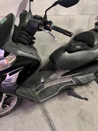 Suzuki Burgman 200cc