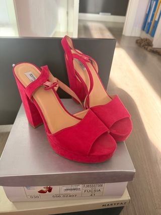 Zapatos de tacón ancho fucsia