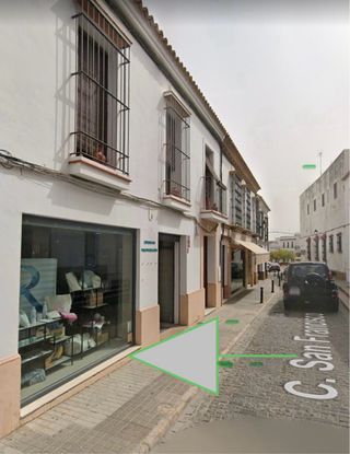 Alquiler local Carmona (Calle San Francisco)