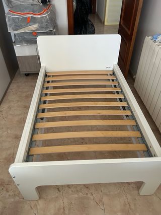 Cama infantil extensible blanca