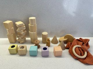 Bloques de madera sensoriales para bebé