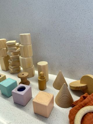 Bloques de madera sensoriales para bebé
