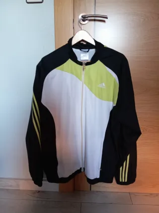 Conjunto Adidas Chandal Negro y Amarillo