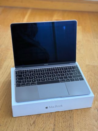 MacBook 12” Pantalla Retina. Color Plata