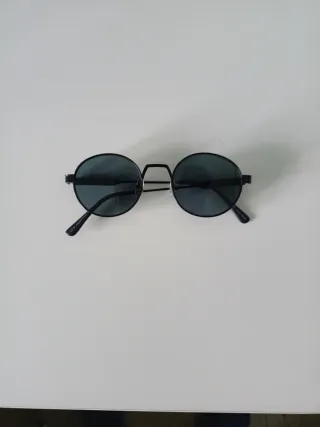 Gafas de sol Pull&Bear redondas negras