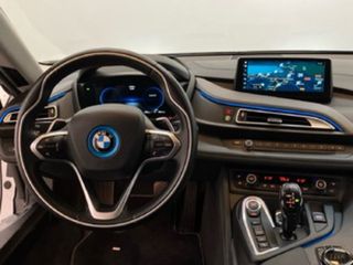 BMW i8 2020