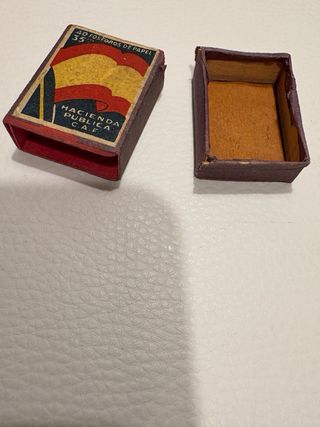 Caja de cerillas antigua