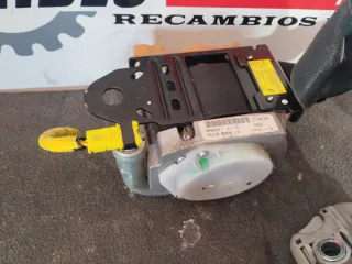 Cinturón Delantero Derecho Toyota Corolla 02-07