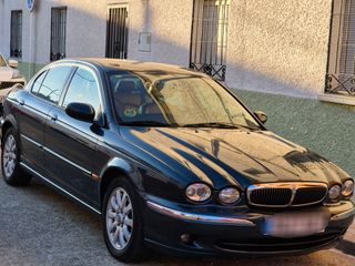 Jaguar X-Type 2.5 V6 Executive (Automático)