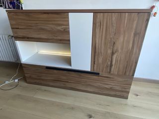 Bufet comedor madera y blanco