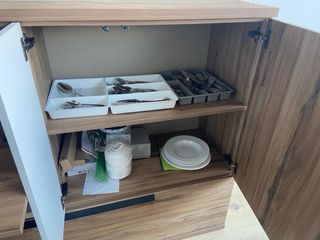 Bufet comedor madera y blanco