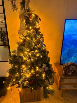 Árbol de Navidad Decorado Dorado