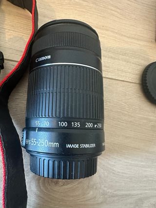 Canon EOS Rebel T3i + 2 Lentes + Cargador