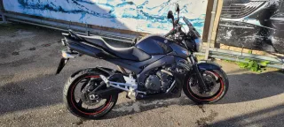 Suzuki GSR600 Negra