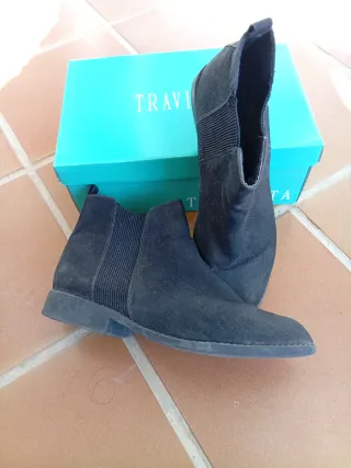 Botines de ante negros