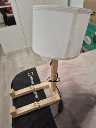 Lámpara de madera sobremesa  articulada