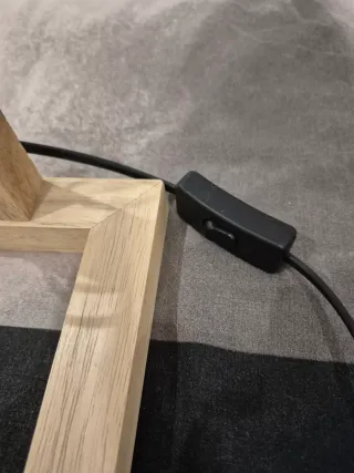 Lámpara de madera sobremesa  articulada