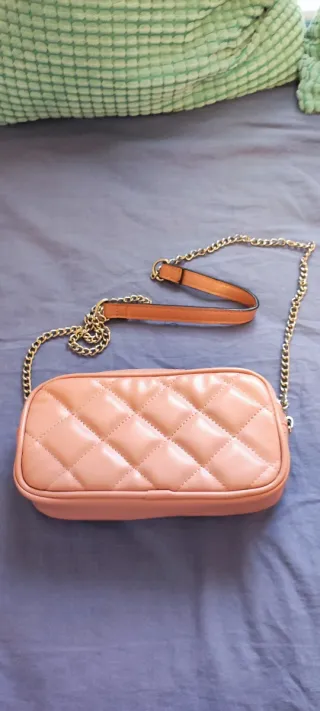 Bolso rosa acolchado Stradivarius